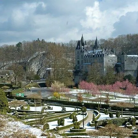 Arbre Dresse Tatil Evi