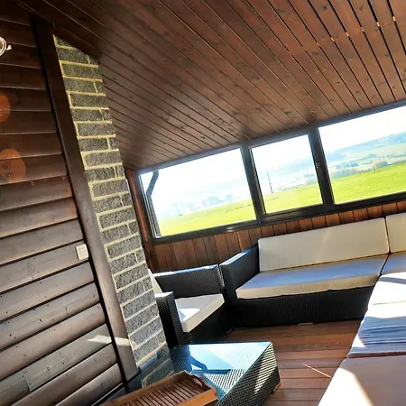 Arbre Dresse Tatil Evi Somme-Leuze